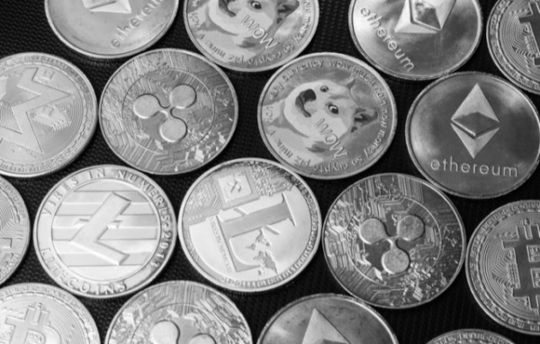 Нейросеть Grok дала пятилетний прогноз по криптовалютам